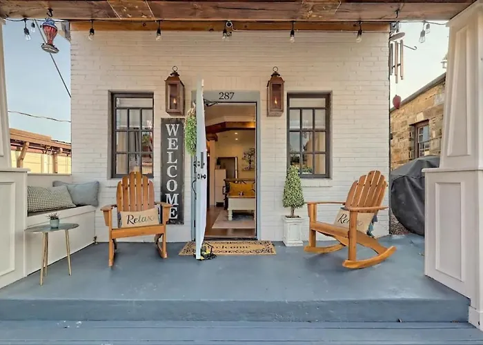 King Bed Bungalow Just Feet From Historic Main Street